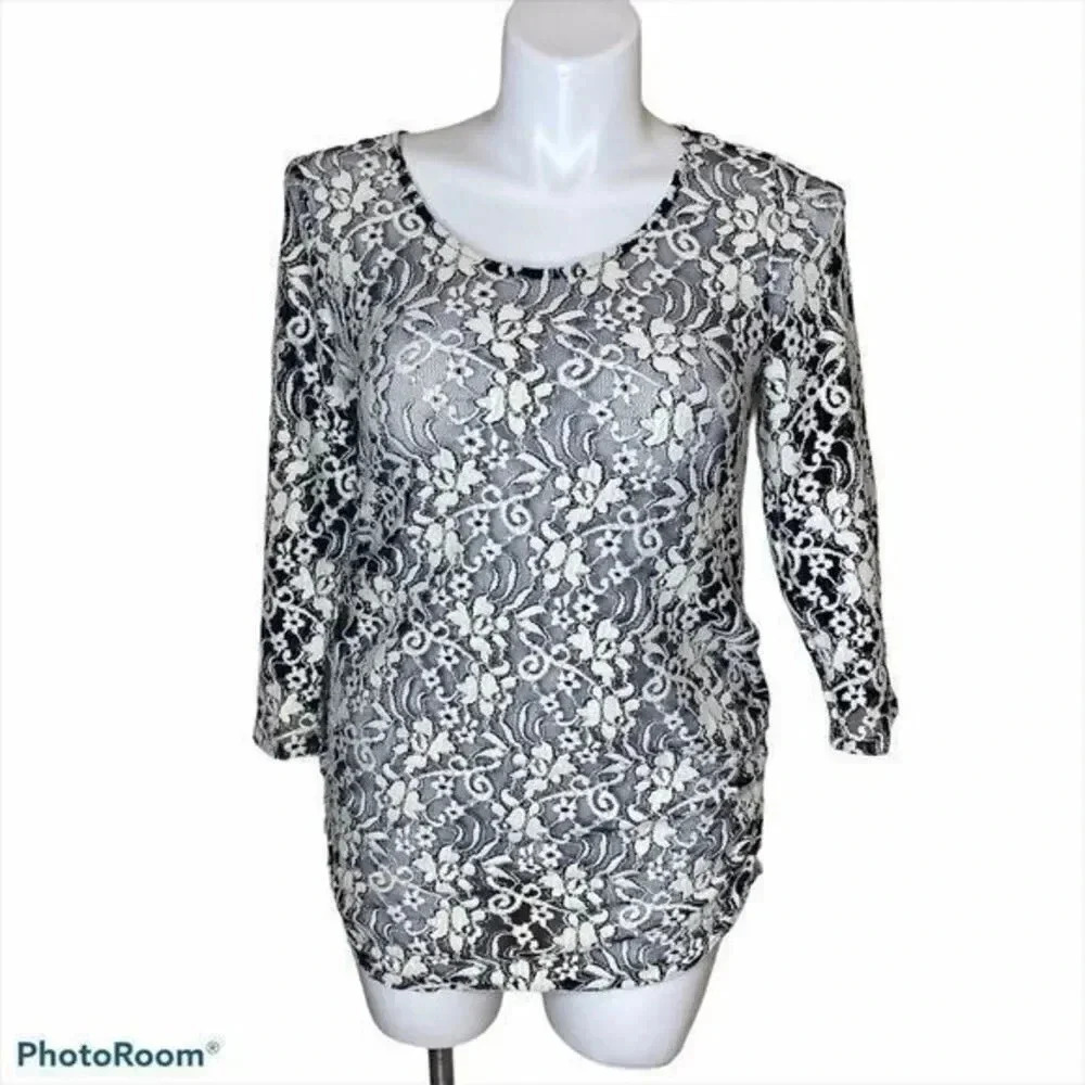 Jessica Simpson maternity lace blouse